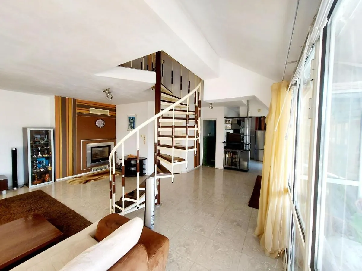 Lägenhet Comfort Flat Burgas Bulgarien
